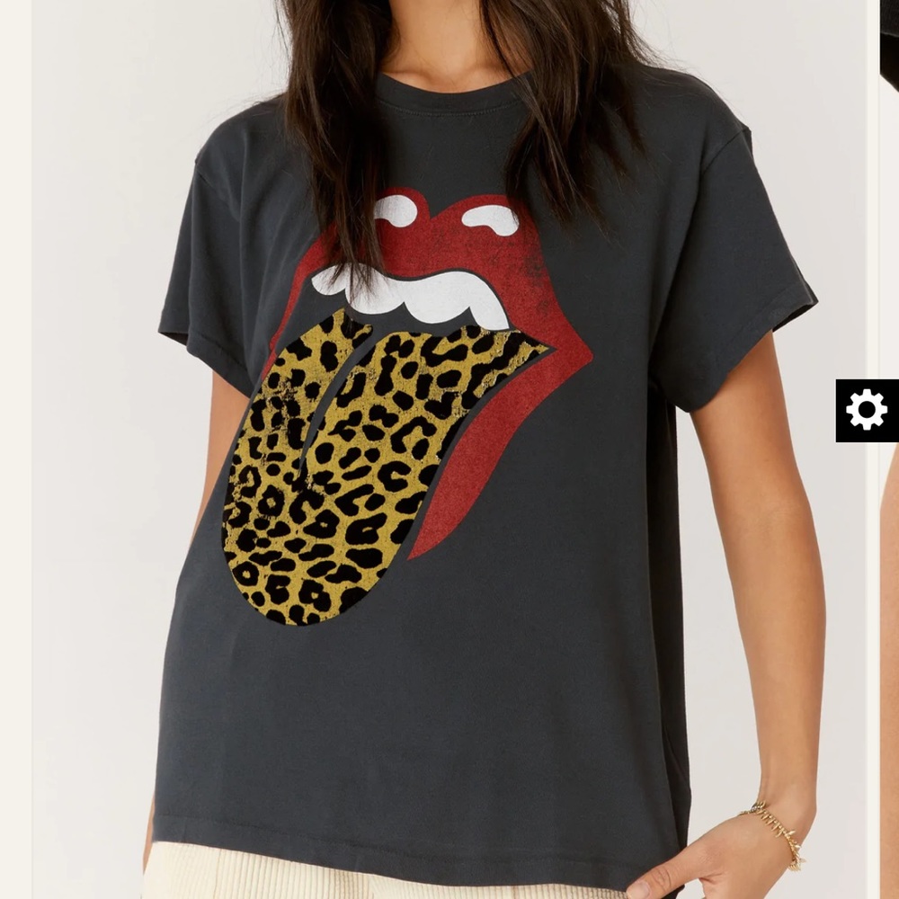 Daydreamer leopard tongue tee